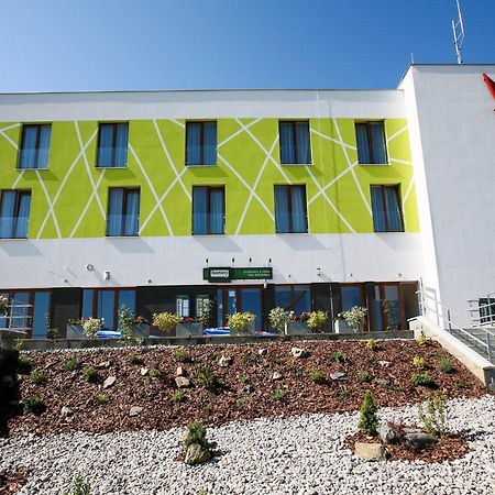 Nad Kralovnou Hotel & Restaurant Prag Exteriör bild