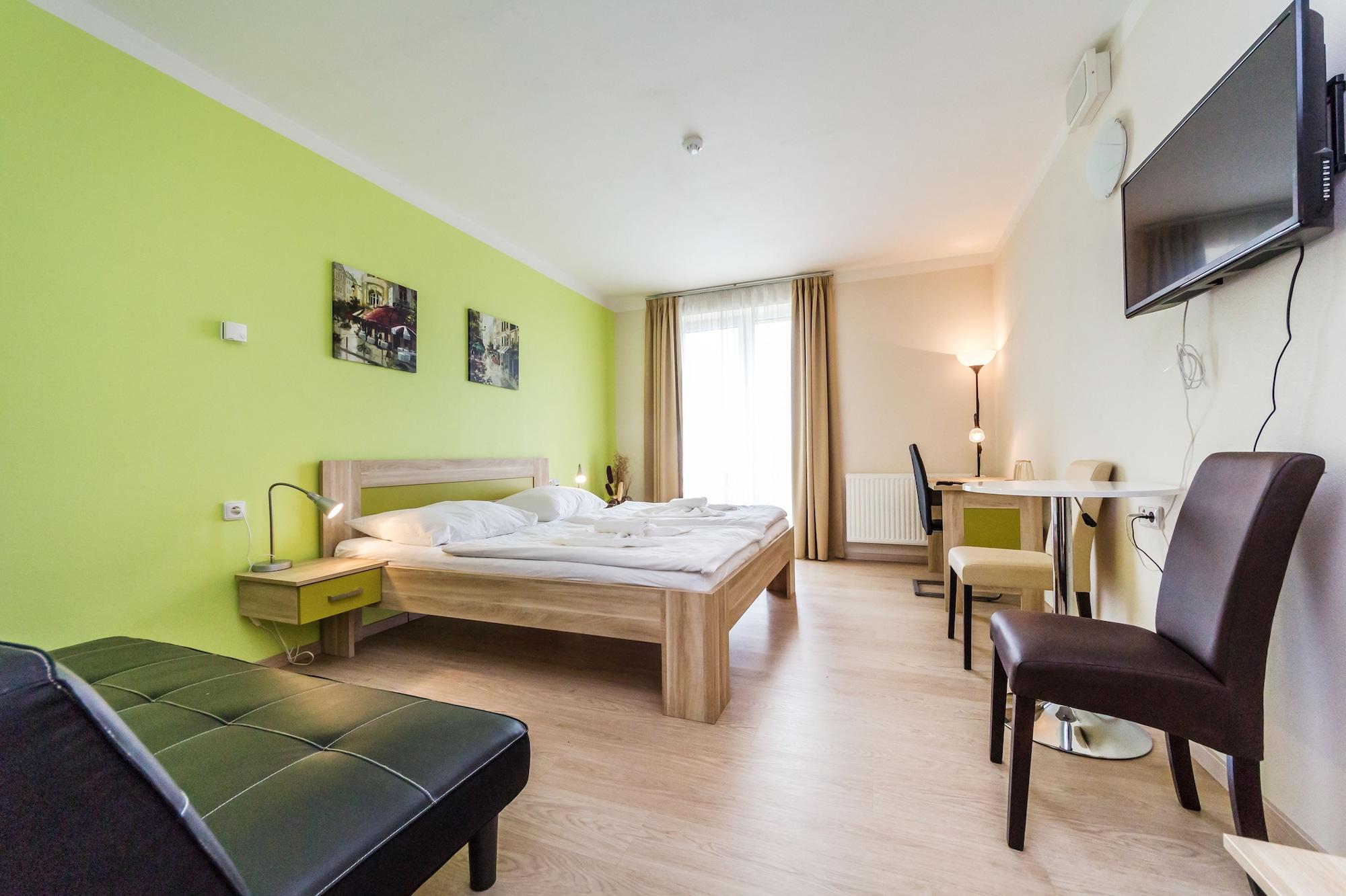 Nad Kralovnou Hotel & Restaurant Prag Exteriör bild