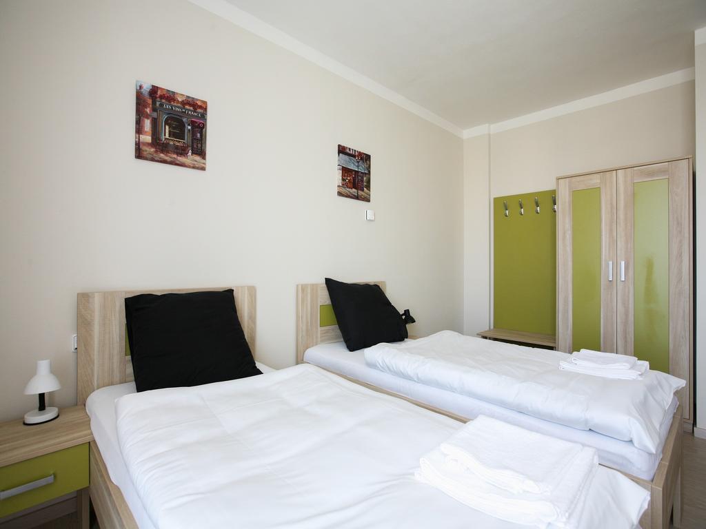 Nad Kralovnou Hotel & Restaurant Prag Rum bild