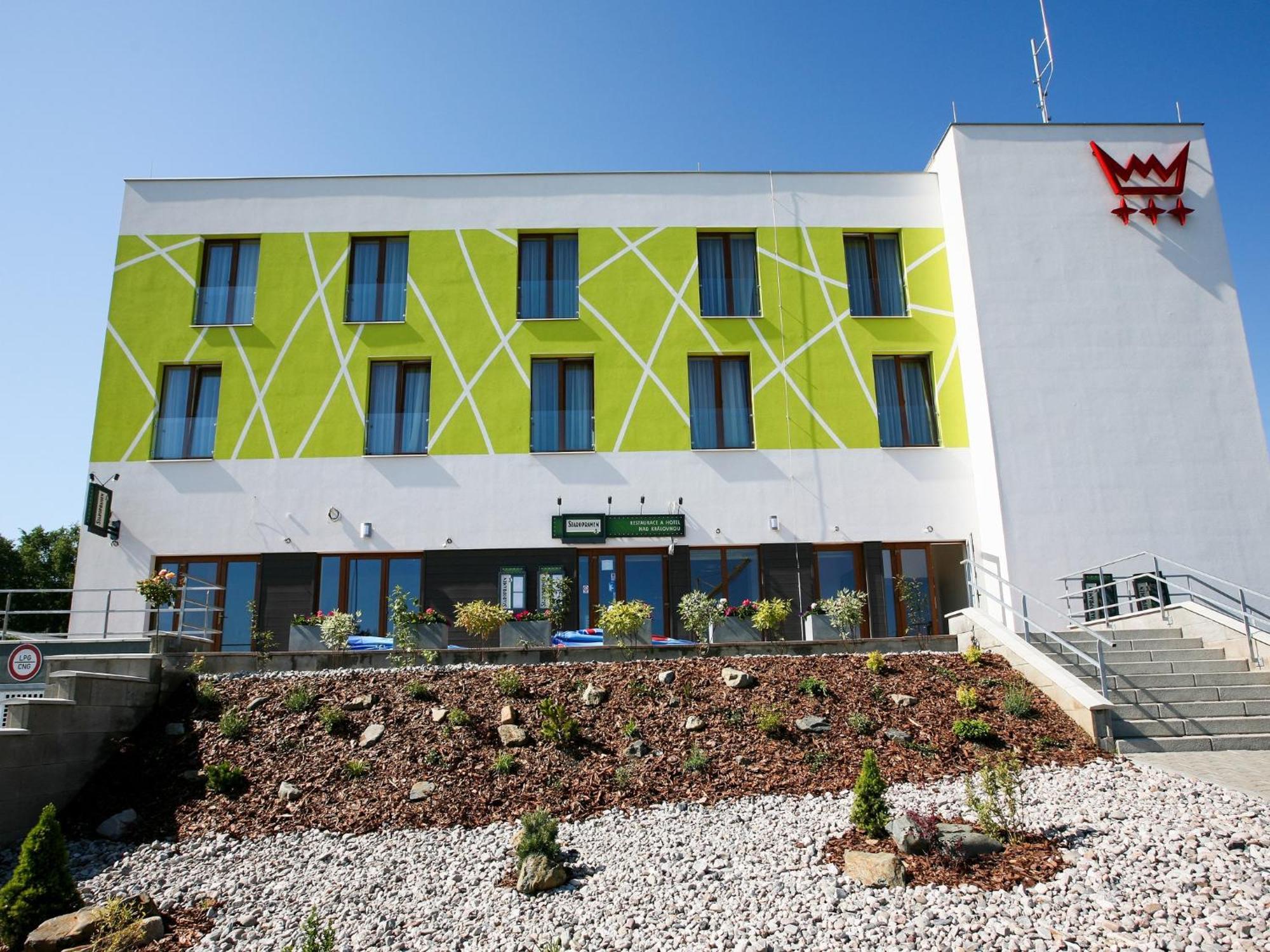Nad Kralovnou Hotel & Restaurant Prag Exteriör bild
